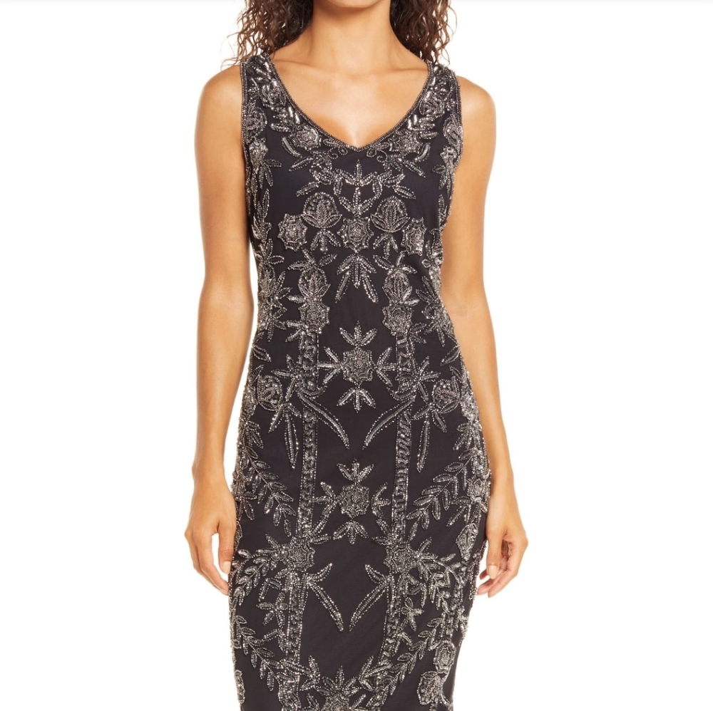 Gorgeous, formal, full-length beaded dress - Picture 5 of 9